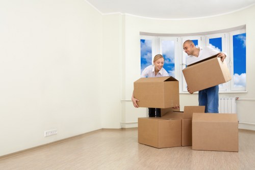 Self storage units in Wembleypark for homes and businesses